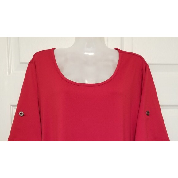 Susan Graver Women's Top True Red Size 1X Button Sleeve Accent Round Neck - Picture 2 of 5